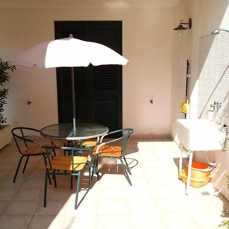 Dimora Liccisa Apartment Torre Lapillo Room photo