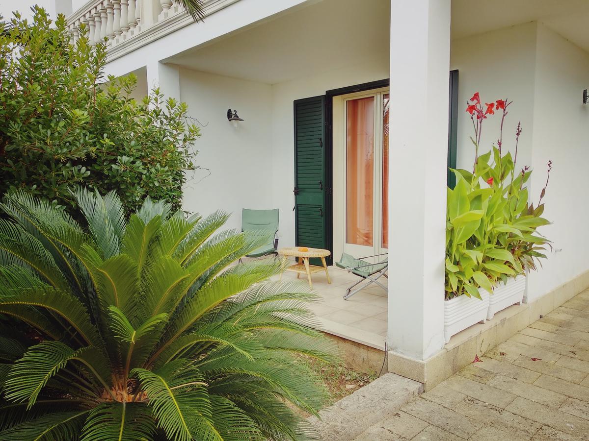 Dimora Liccisa Apartment Torre Lapillo Exterior photo